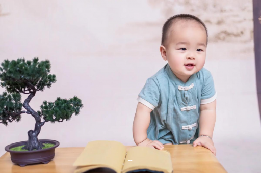 黔西南宝宝脸上小白点